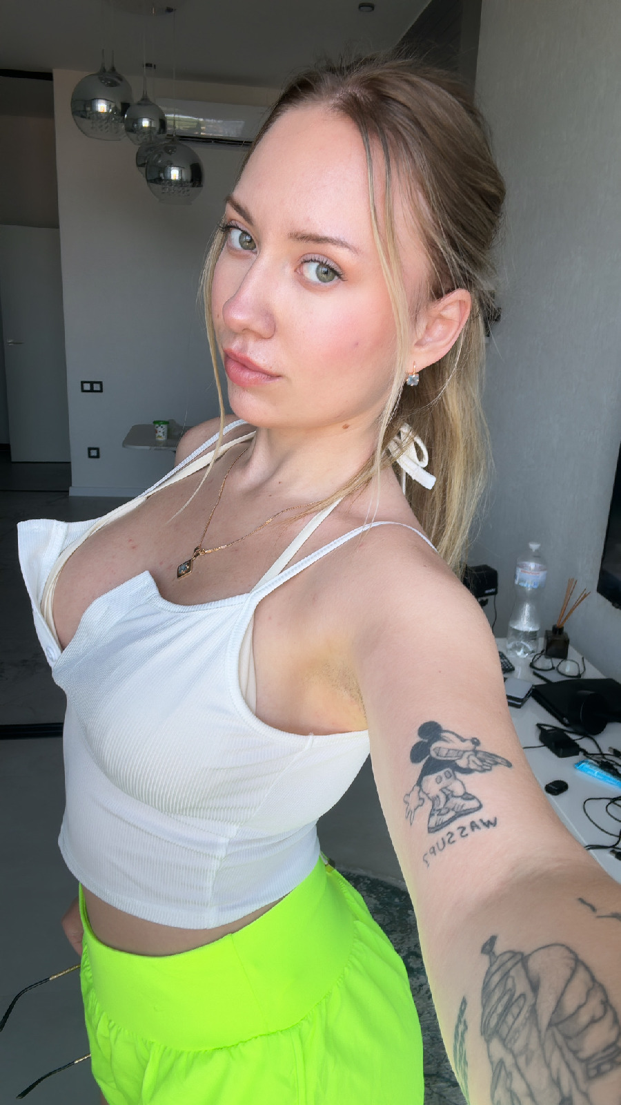 KateV in her underwear in Tijuana